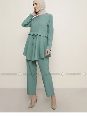 Modest Mint Green Tunic & Straight Leg Pant Set